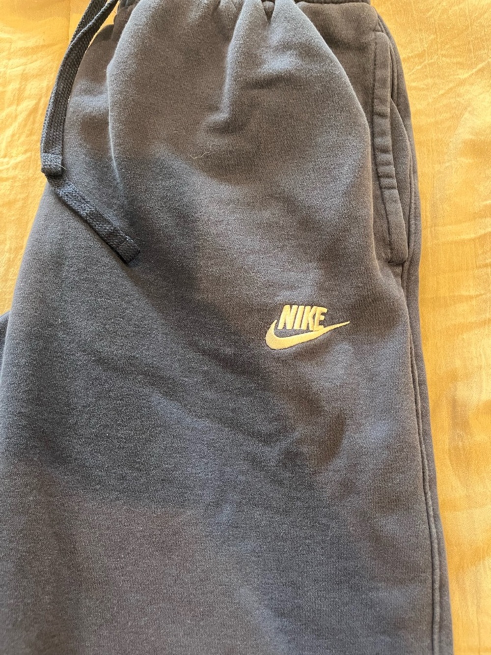 Nike Men’s Navy sweatpants